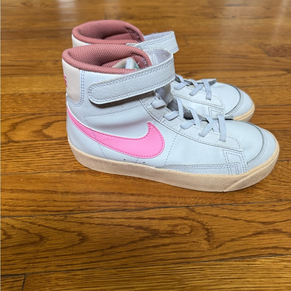 Kid's Nike Blazer Mid '77 White/Pink Spell DZ2901-100